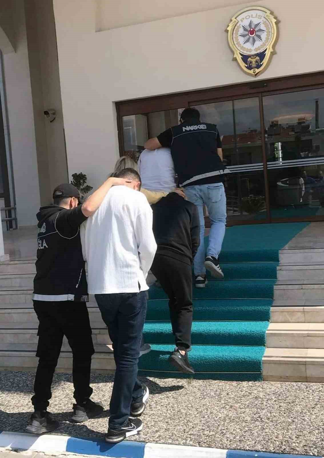 Uyuşturucu operasyonunda 4 tutuklama