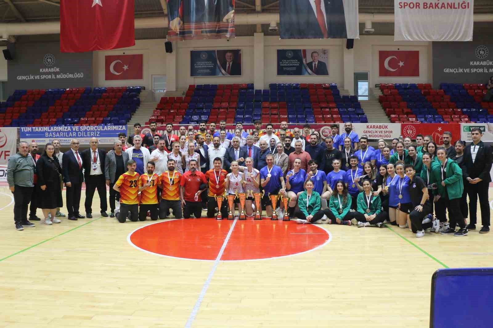 İşitme Engelliler Türkiye Voleybol Şampiyonası Karabük’te sona erdi