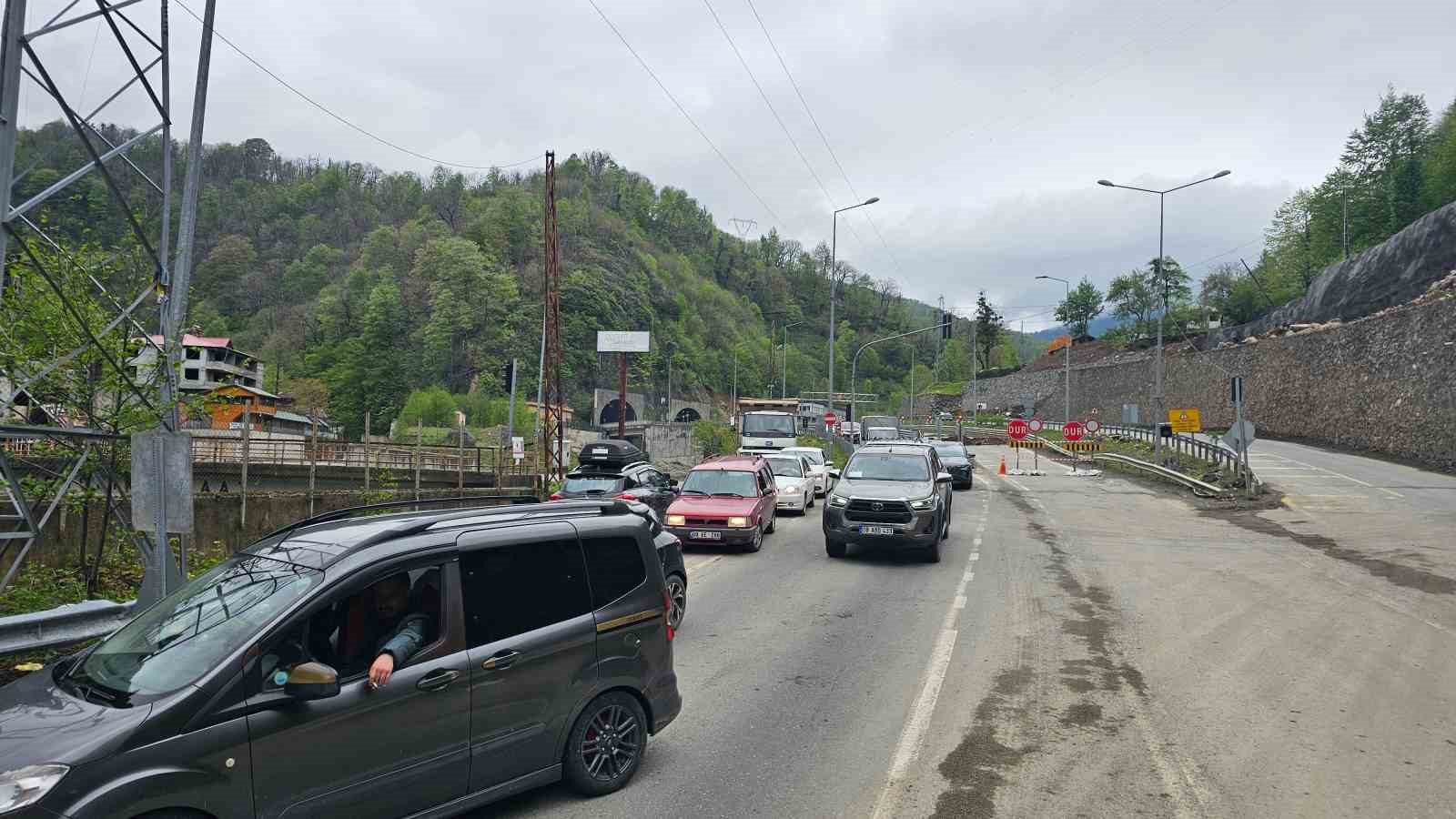 Artvin’de tünel bakım için kapandı, Cankurtaran eski günlerine döndü
