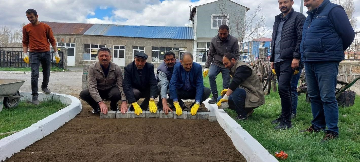 Arpaçay’da yol yapım çalışmaları başladı