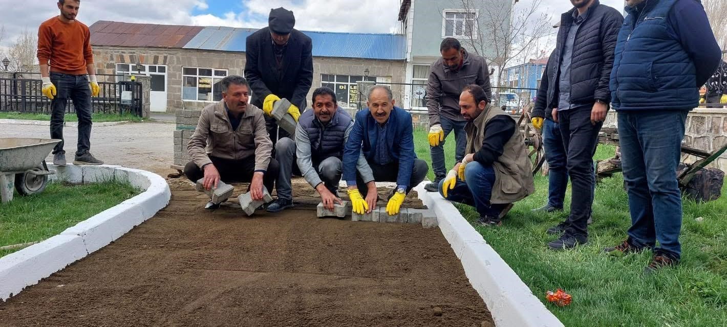 Arpaçay’da yol yapım çalışmaları başladı
