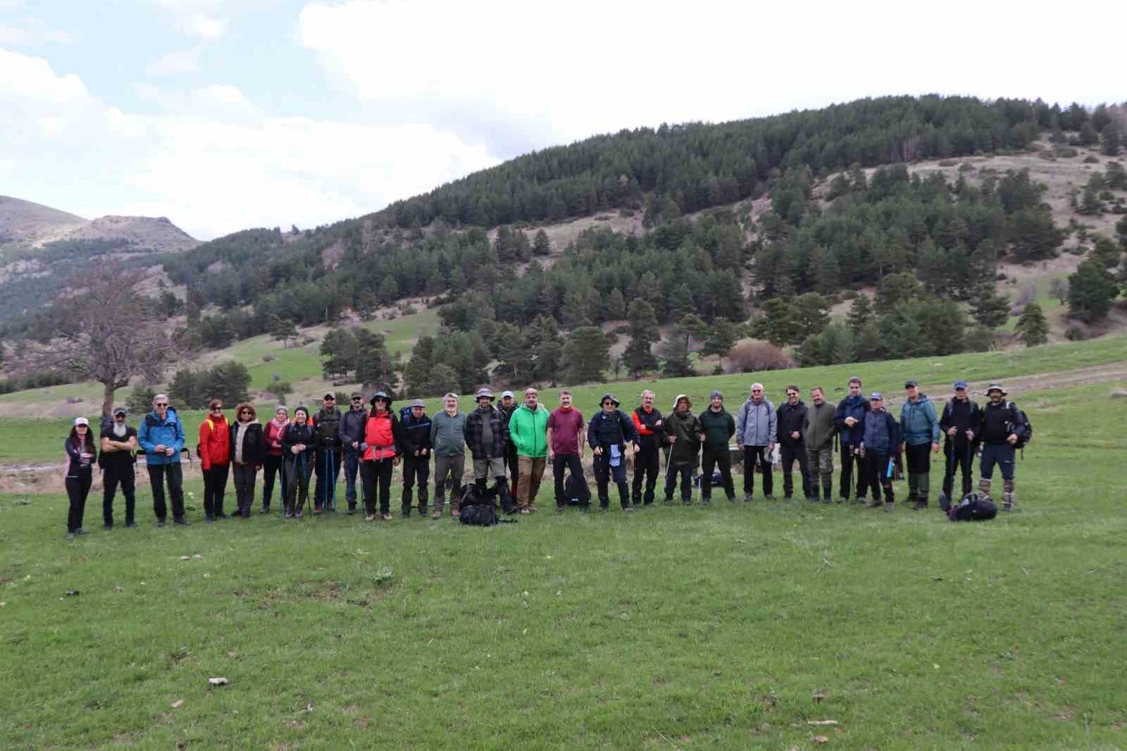 Kırmızı Tepeler’de gökkuşağı şöleni