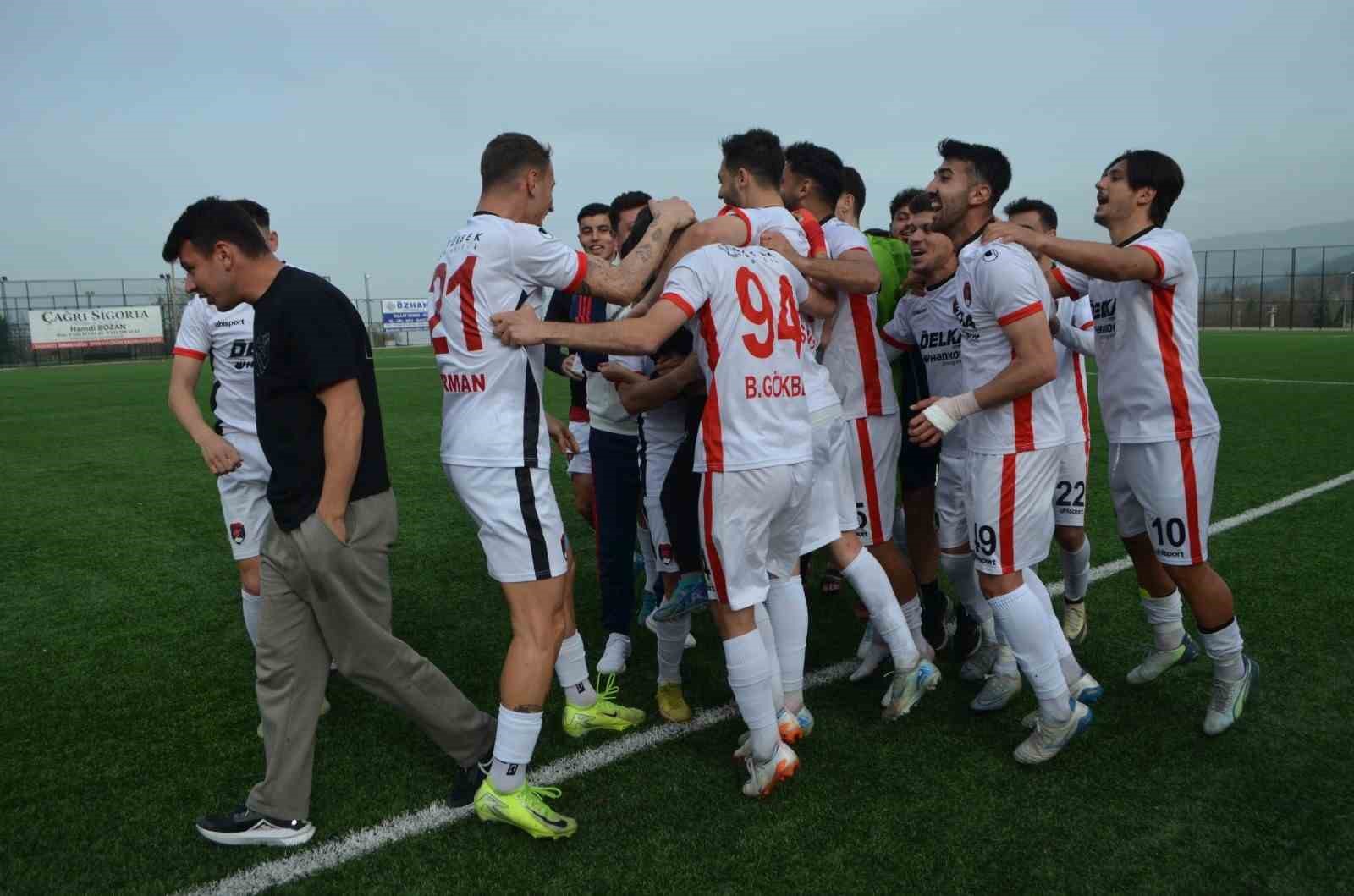 Denizli takımlarından biri düştü, diğeri şampiyon oldu

