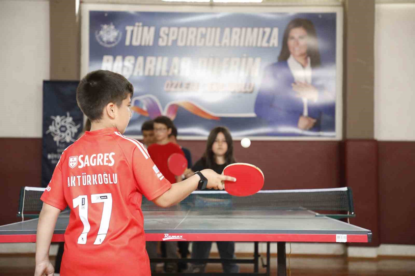 Başkan Çerçioğlu, minik sporcuların yanında