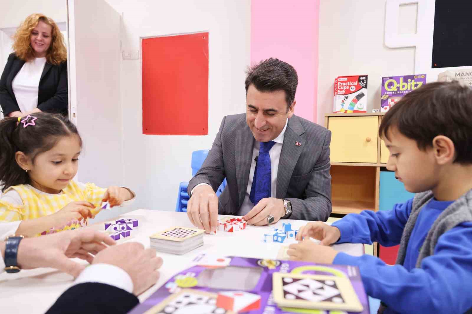 Bilecik Valisi Aygöl, haftaya miniklerle başladı