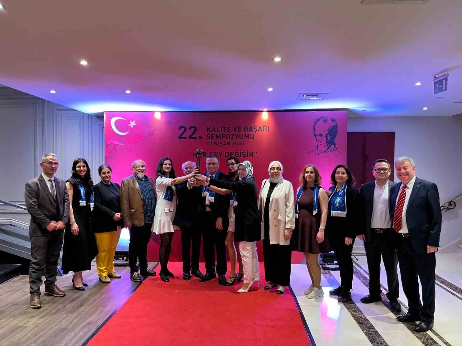 Gemlik Asım Kocabıyık MYO’ya"kalitede süreklilik" ödülü