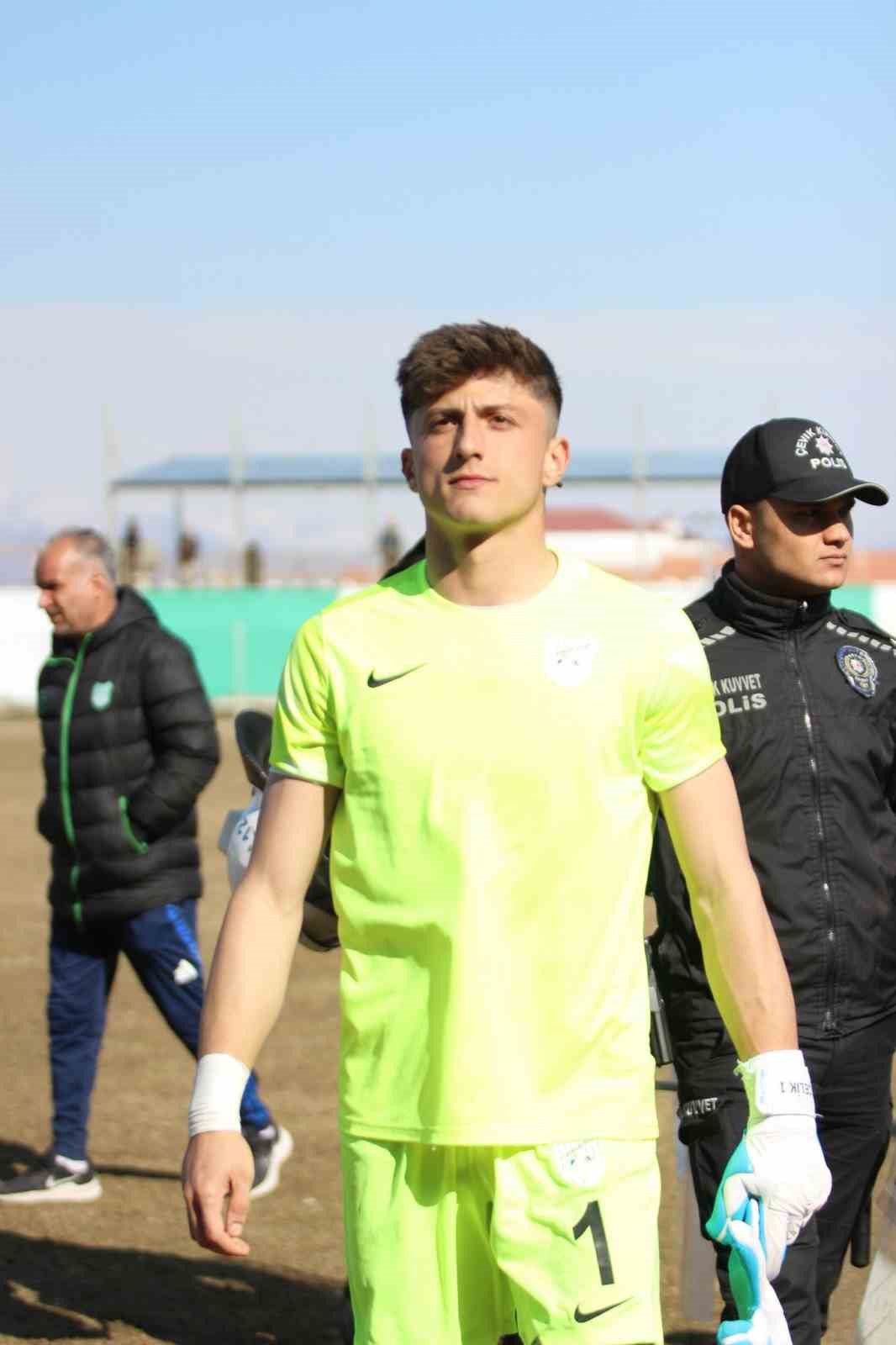 Oğuzhan Çelik: "Şampiyonluğu baştan sona hak ettik"