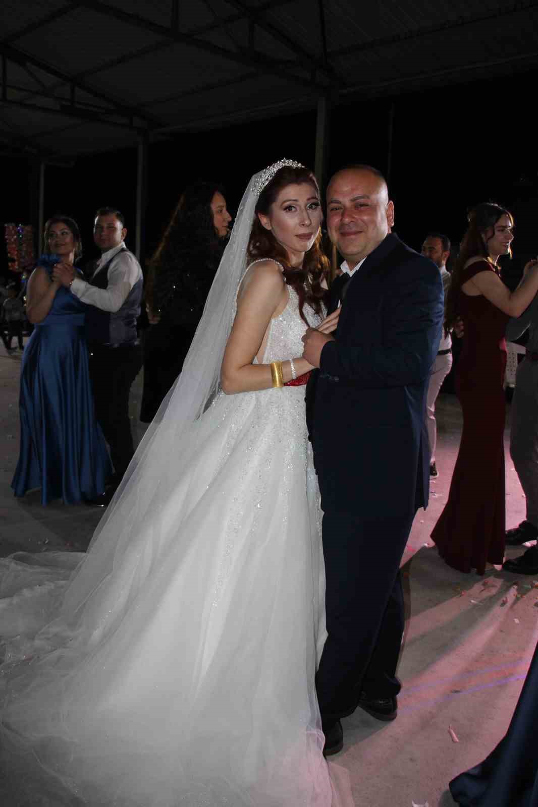 Pandemide nikahlanan çiftin düğün hayali 5 yıl sonra gerçek oldu
