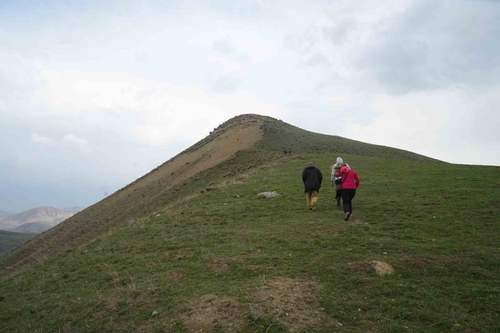 Muş’ta köylüler yeni bir kale keşfetti
