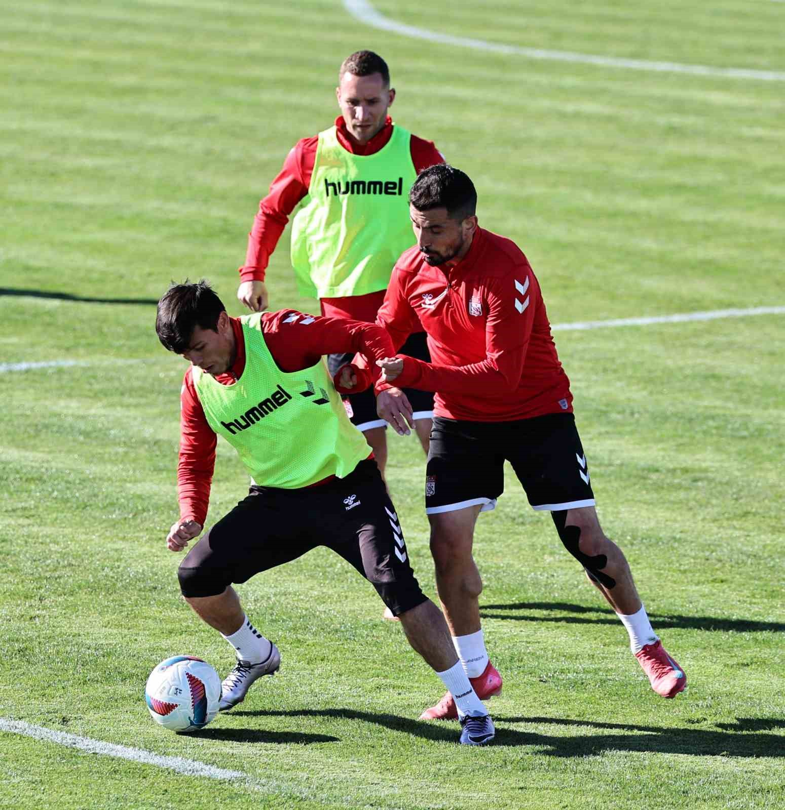 Sivasspor’da Galatasaray maçı hazırlıkları başladı
