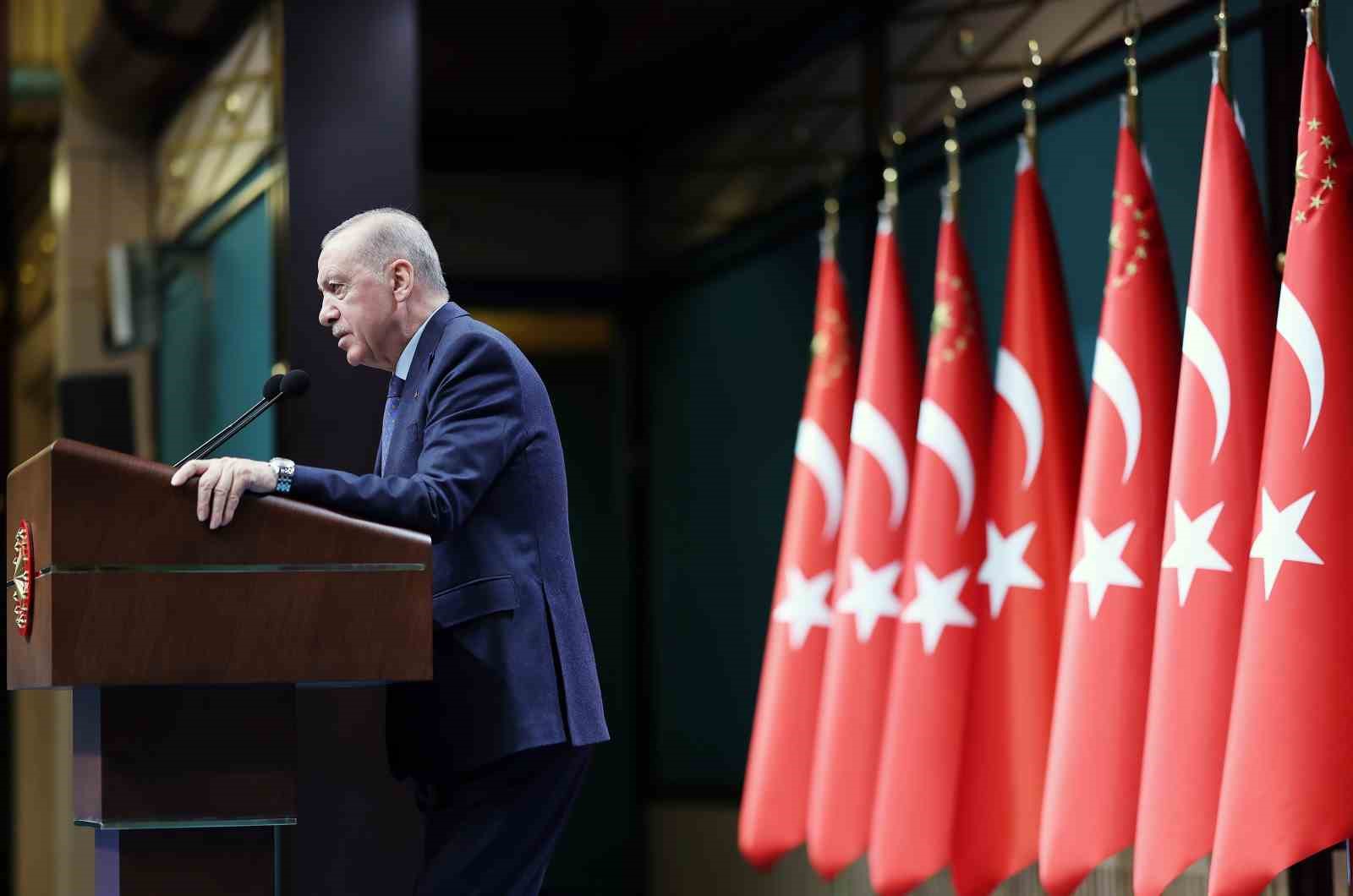 Cumhurbaşkanı Erdoğan: "İstanbul, sizin siyasi ikbal heveslerinize kurban edilecek bir şehir değildir"

