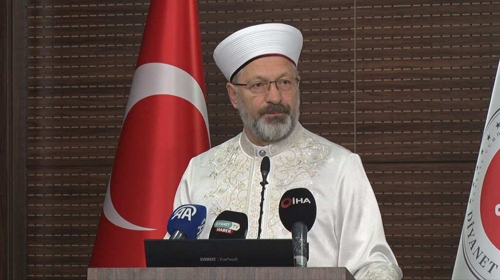 Erbaş: "Yalnızlık, bakanlığı kurulacak kadar tehlike arz etmeye başlamış"