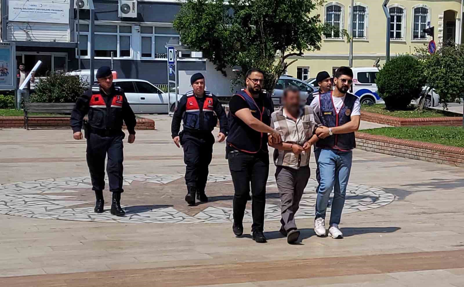 Aydın’da tüfekli cinayetin zanlısı adliyeye sevk edildi