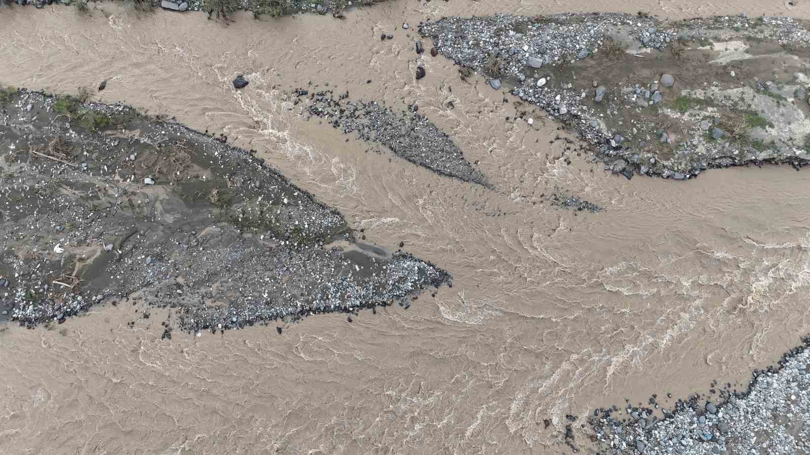 Iğdır&rsquo;da kuvvetli yağışlar ve eriyen kar suları akarsuların debisini artırdı
