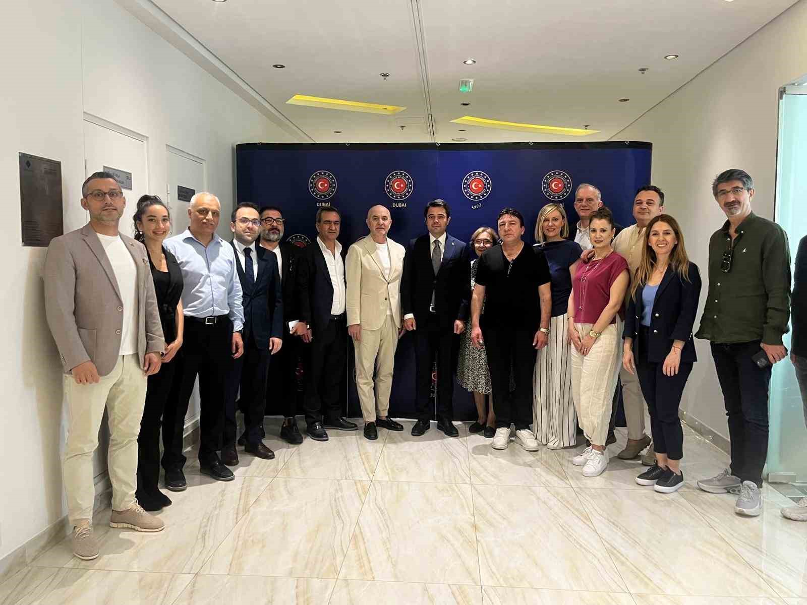 İzmirli gelinlik, damatlık ve abiyecilerin yeni hedefi: Dubai pazarı