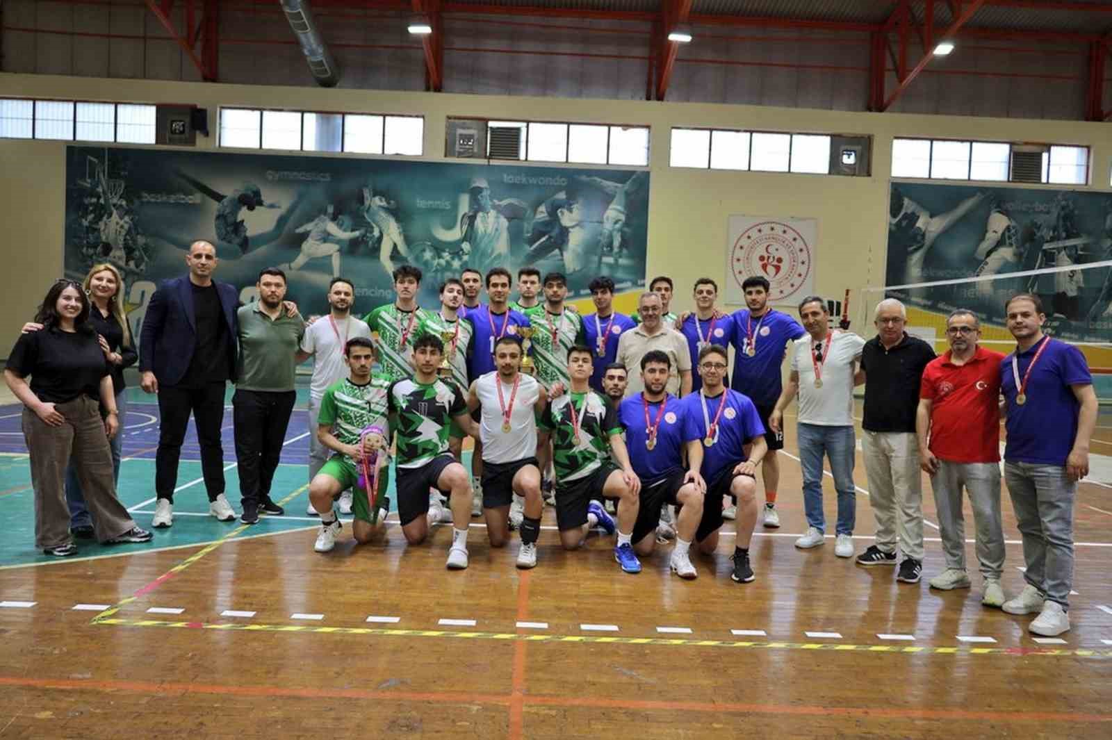 Manisa&rsquo;da yapılan YURTLİG Ege B&ouml;lge birinciliğini Aydın kazandı
