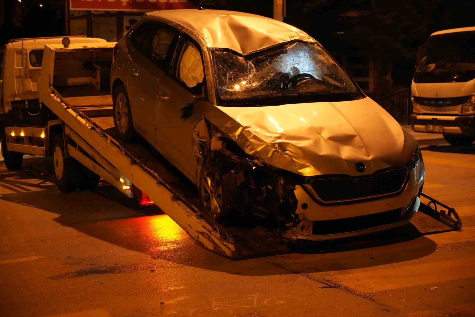 Edirne&rsquo;de takla atan otomobilin s&uuml;r&uuml;c&uuml;s&uuml; yaralandı
