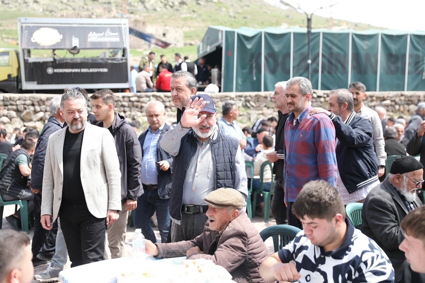 Başkan Çolakbayrakdar: "Hizmetlerimizle kırsalın yaşam kalitesini artırıyoruz"