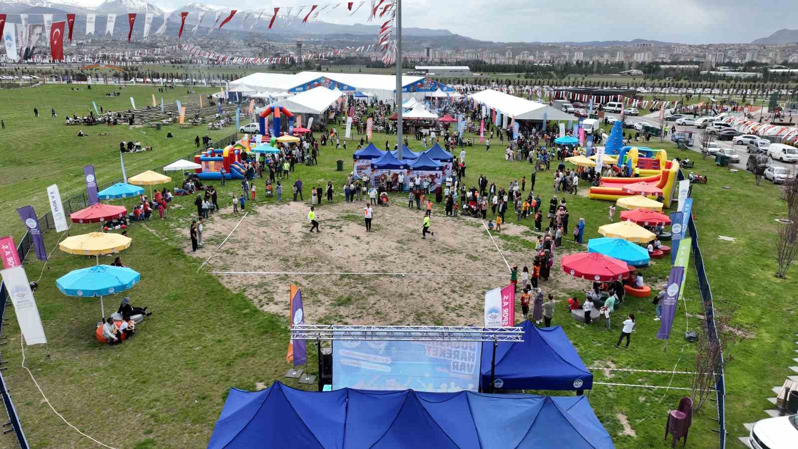 Başkan Büyükkılıç: "2’nci Çocuk Kitap Fuarı ve Şenliği’ne 500 bin ziyaretçi katıldı"