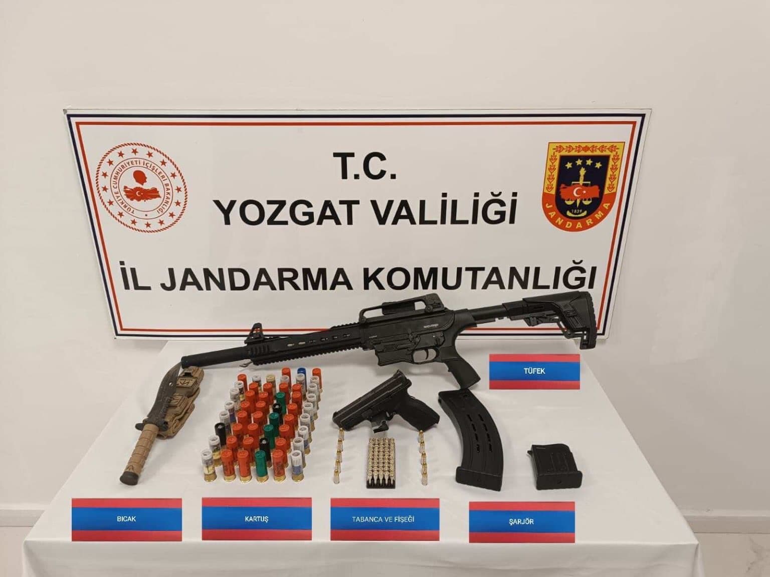 Yozgat’ta ruhsatsız tabanca ve av tüfeği ele geçirildi