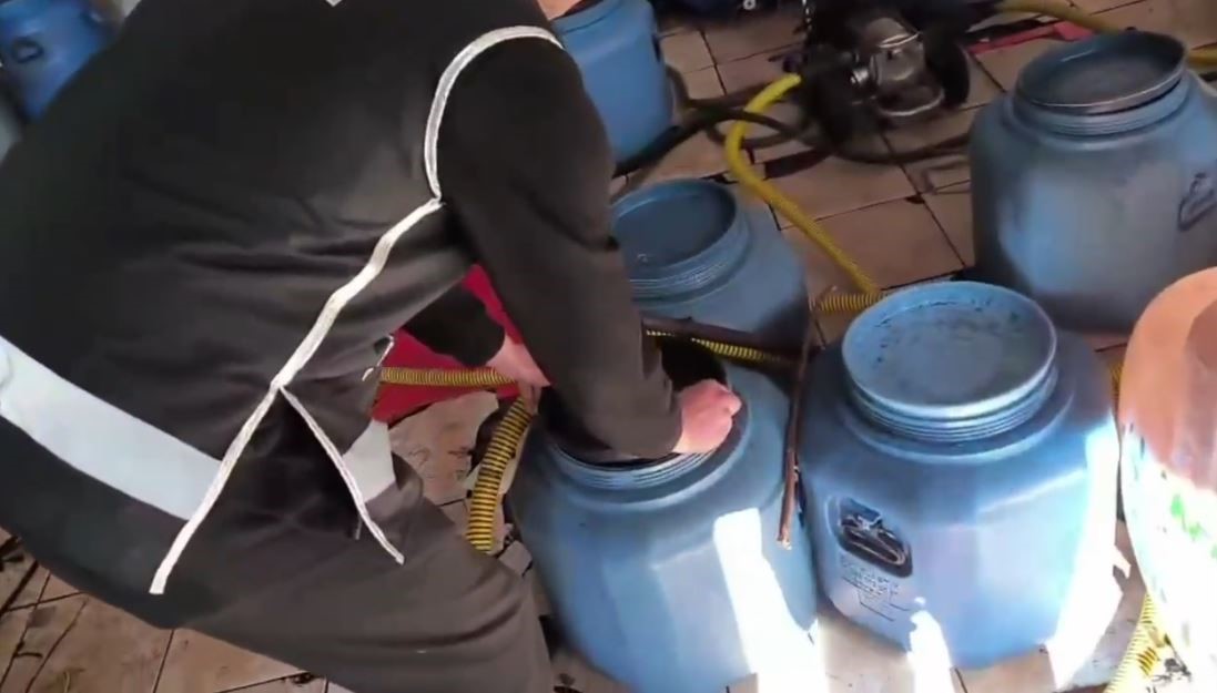 Tekirdağ&rsquo;da 29 tona yakın el yapımı i&ccedil;ki ele ge&ccedil;irildi
