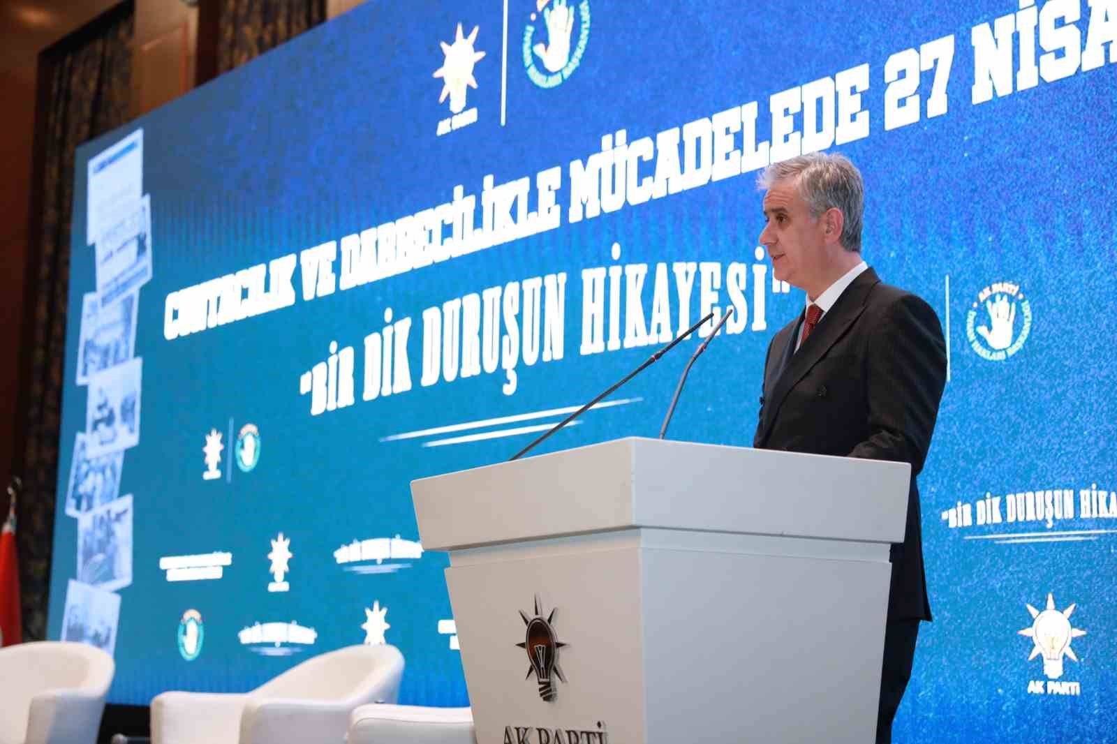 AK Parti Genel Başkan Yardımcısı Yalçın: "CHP Genel Başkanı Özel’in partimizi doğrudan doğruya hiçbir şekilde ilgilendirmeyen bir yolsuzluk soruşturması üzerinden cuntacı ilan etmeye kalkışması aklımıza ve hafızamıza hakarettir"