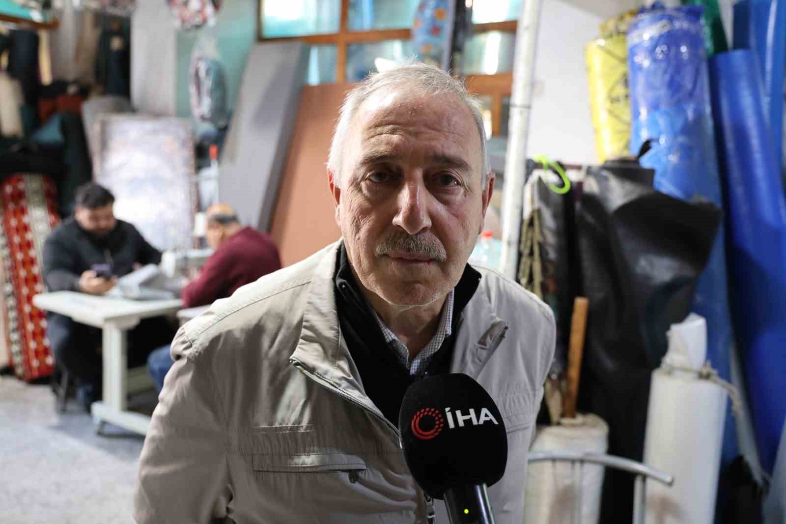 63 yıllık &ccedil;adırcı Eroğlu: "Altın gibi mesleğe iş&ccedil;i bulamıyoruz"
