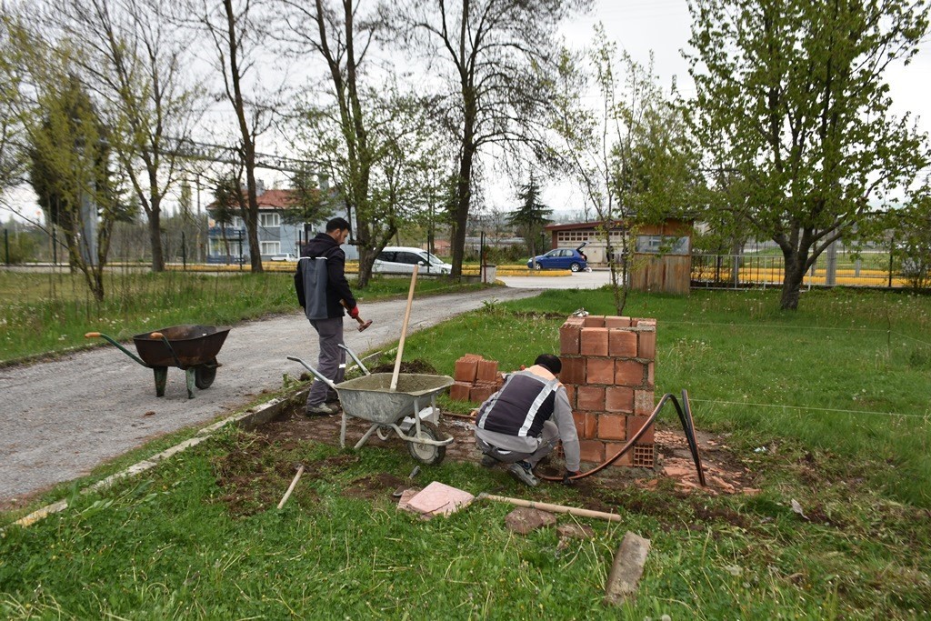 İn&ouml;n&uuml;&rsquo;de belediye &ccedil;alışmaları
