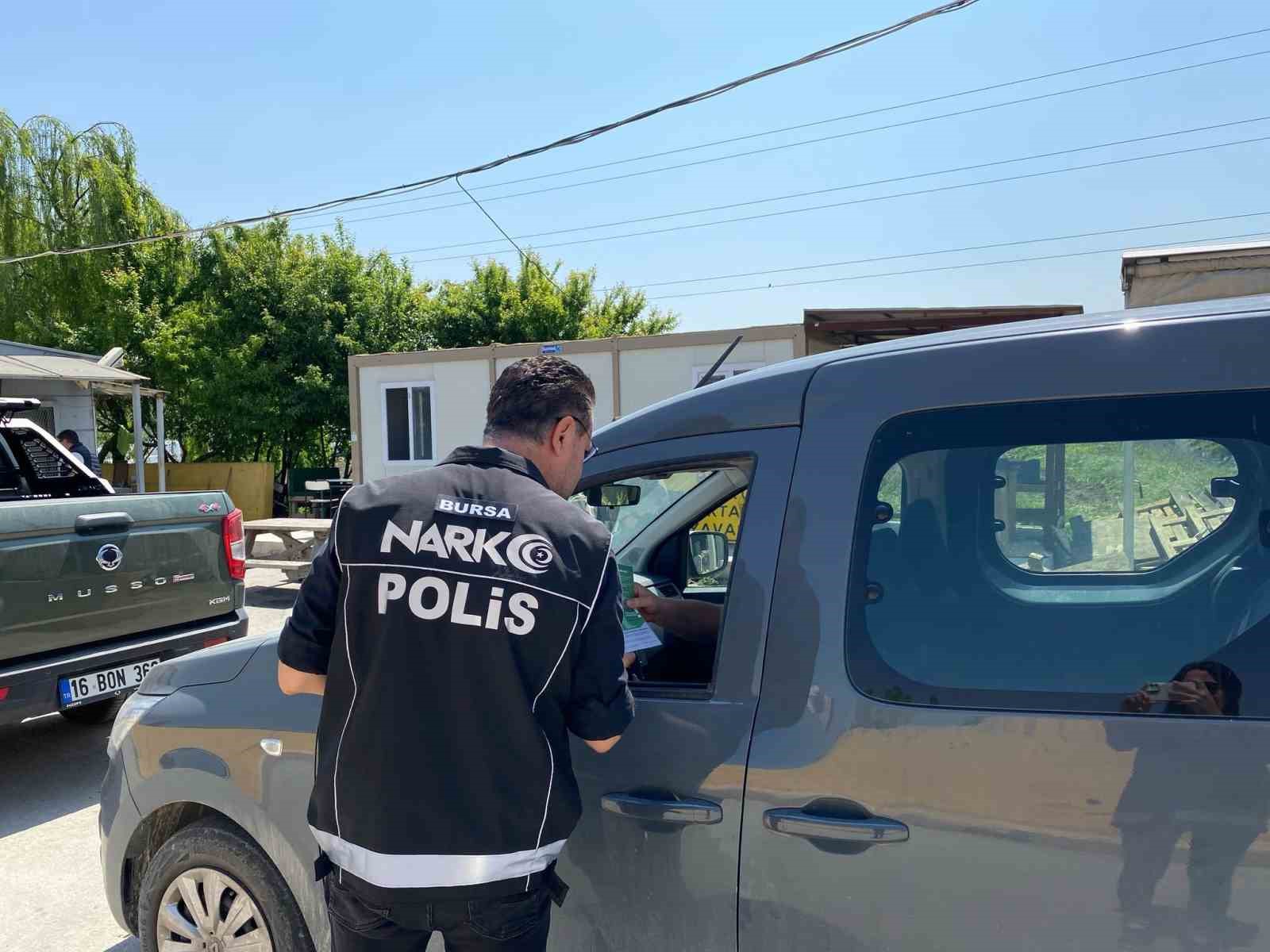 Narkotik polisi Bursa&rsquo;da vatandaşları bilgilendirdi
