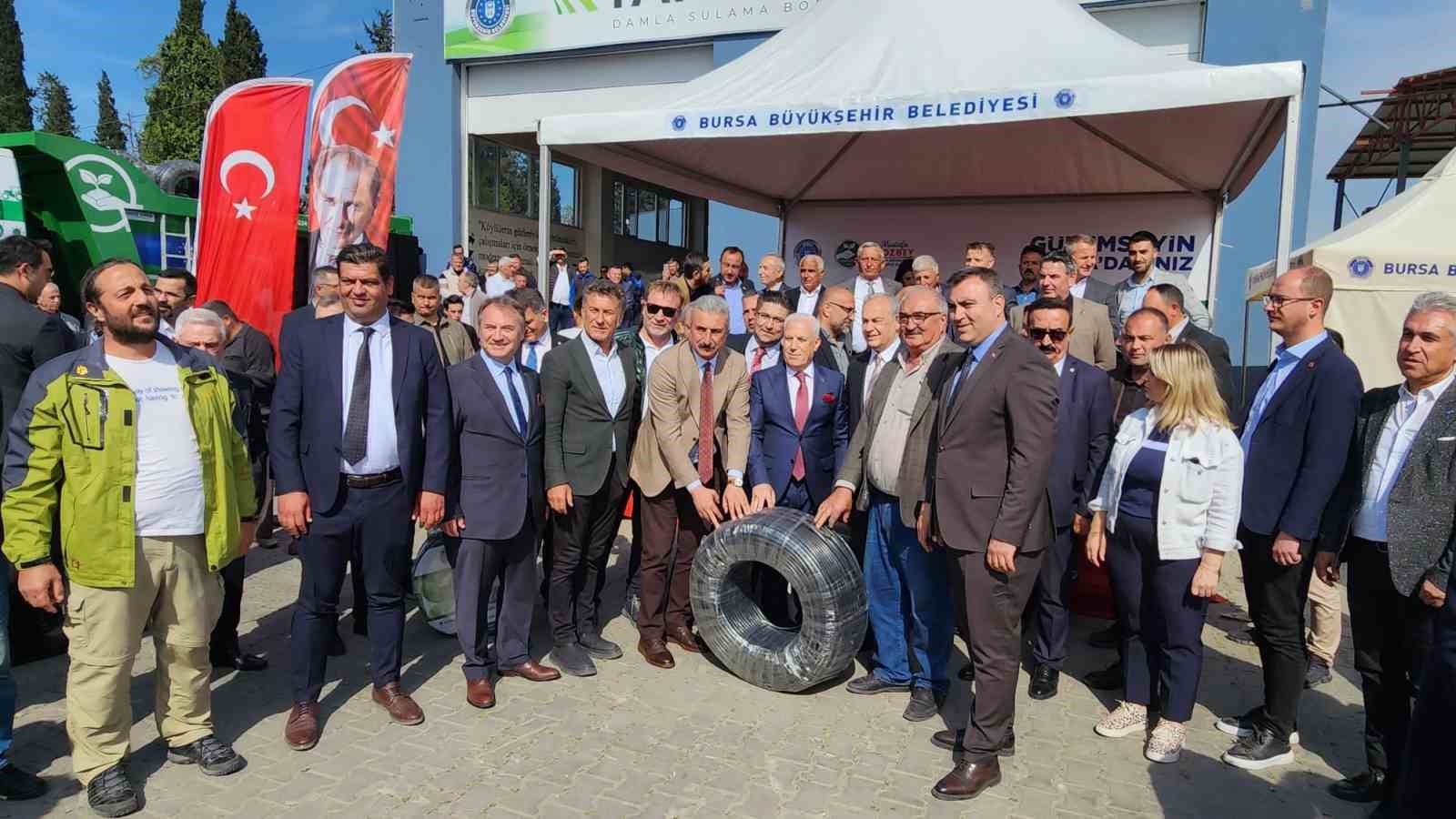 Bursa’da çiftçiye ücretsiz sulama borusu dağıtıldı