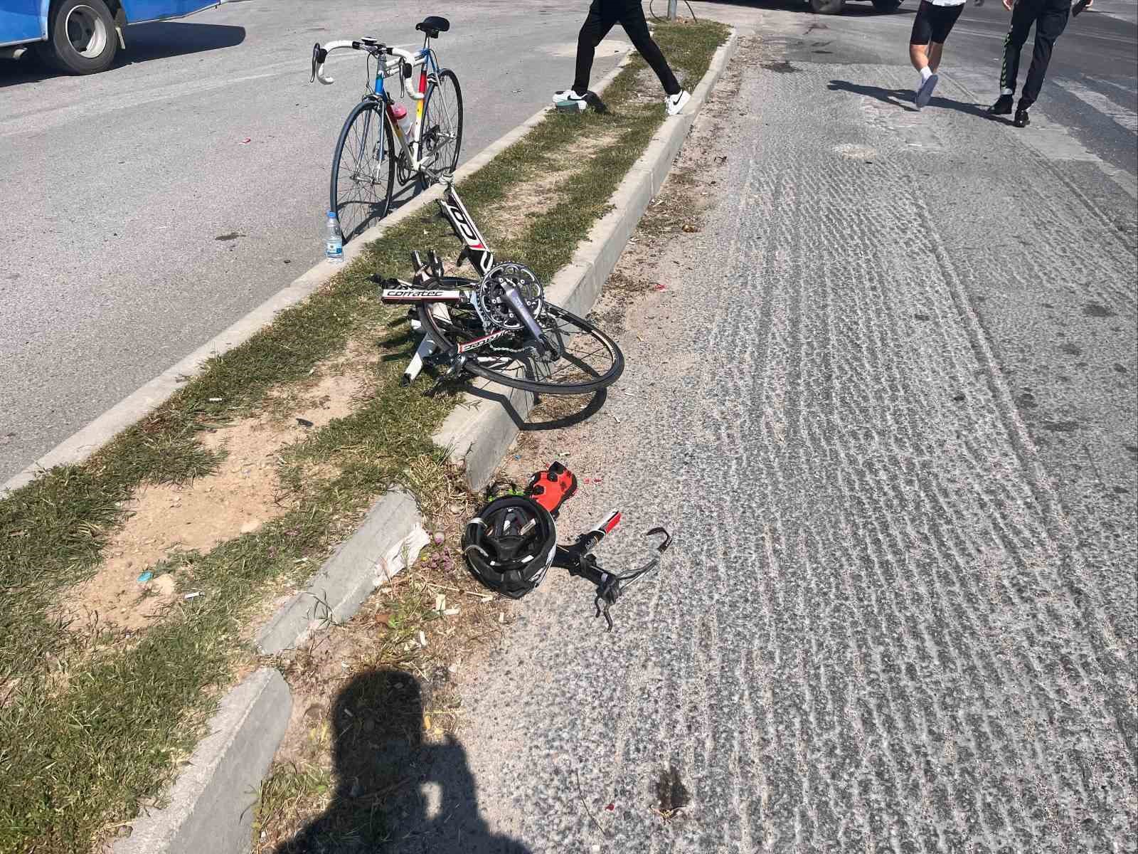 Antalya’da aracın çarptığı bisiklet sürücüsü hayatını kaybetti