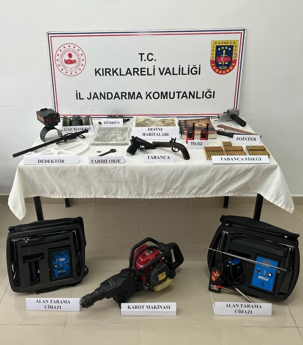 Kırklareli merkezli 3 ilde ka&ccedil;ak kazı operasyonu: 14 g&ouml;zaltı
