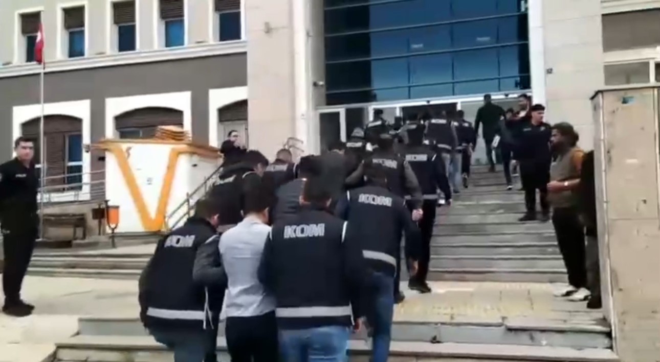 Şanlıurfa’da araç muayene istasyonuna rüşvet operasyonunda 7 tutuklama