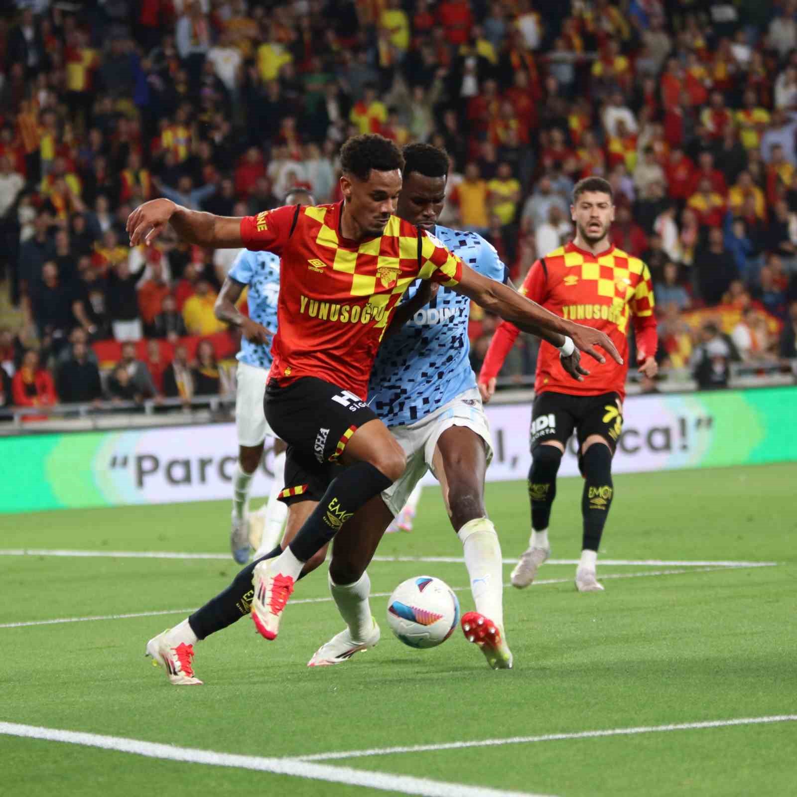 Trendyol Süper Lig: Göztepe: 4 - Başakşehir: 1 (Maç sonucu)
