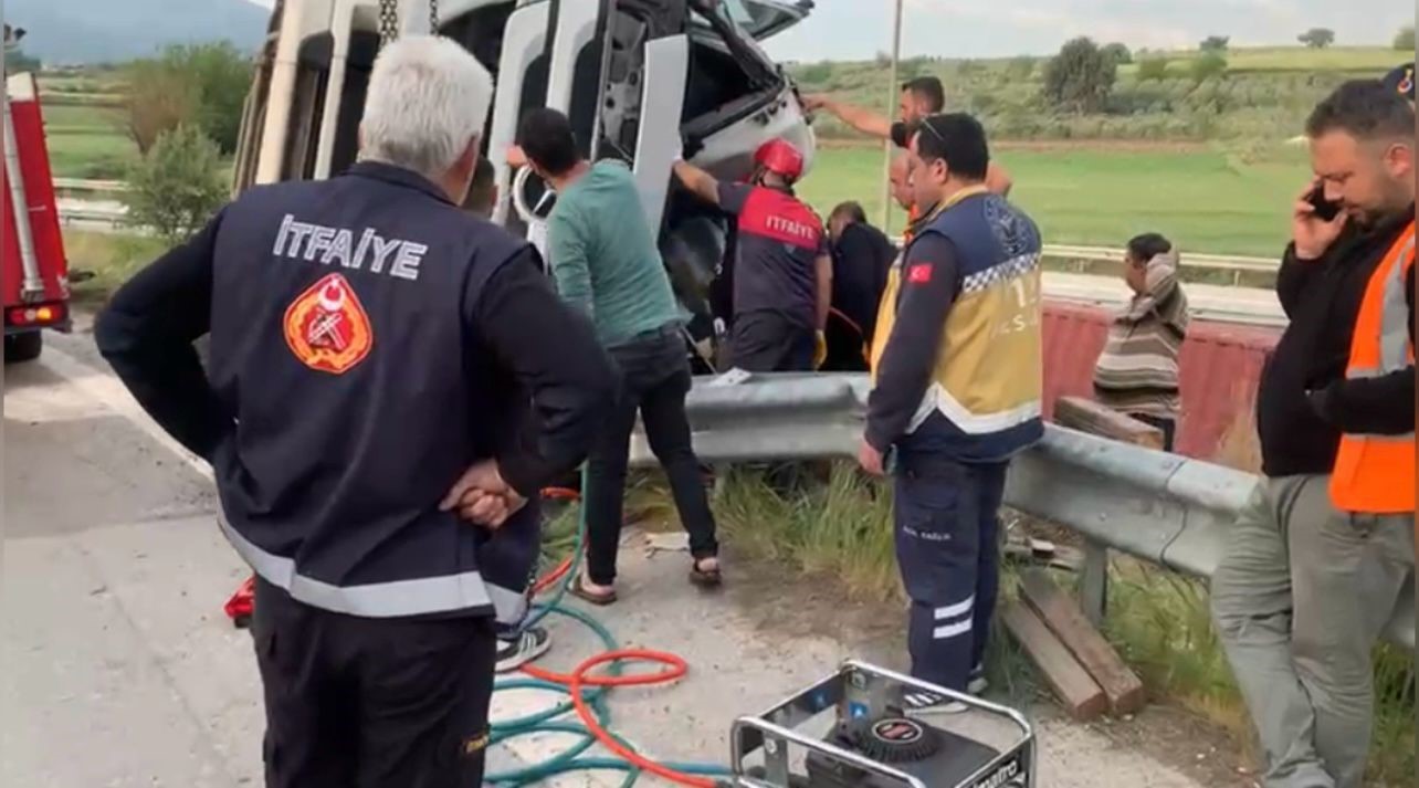 Osmaniye’de tır şarampole devrildi: 1 ölü