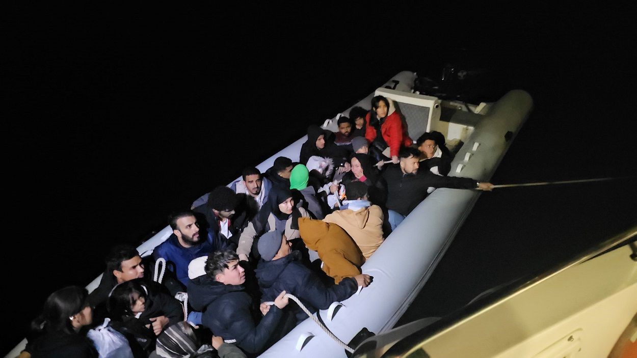 Didim’de 14 düzensiz göçmen yakalandı