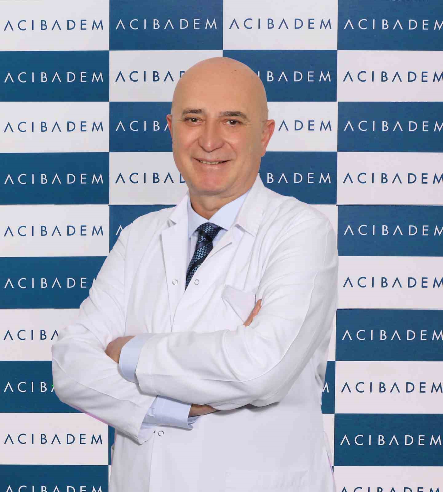 Prof. Dr. Sarpel: "Diz protezi ameliyatlarında robotik yöntem ile iyileşme hızlanıyor"