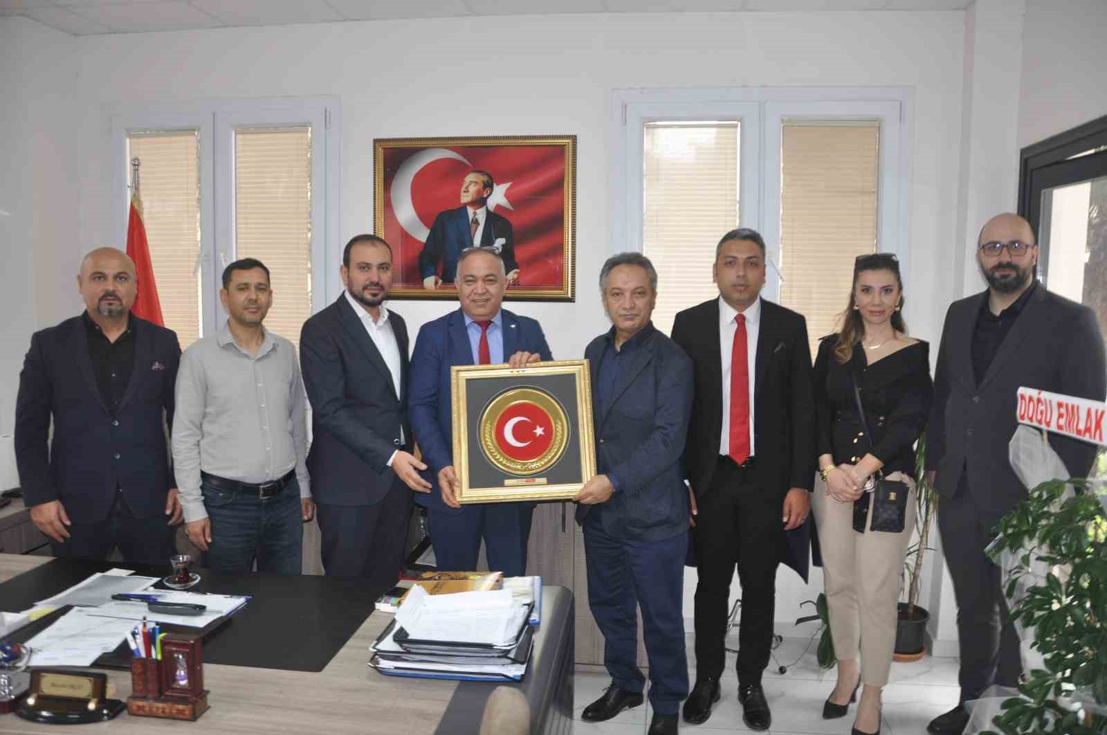 Ak&ccedil;ay: "Yetim hakkını koruma d&uuml;sturuyla g&ouml;rev yapmak namus borcudur"
