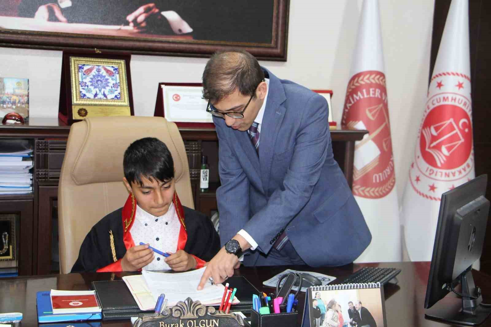 Minik &ouml;ğrenciler Cumhuriyet Başsavcısı oldular
