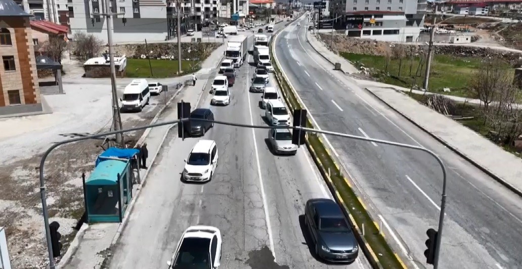 Bitlis’te "Yaşama yol ver fermuar sistemi" tatbikatı yapıldı