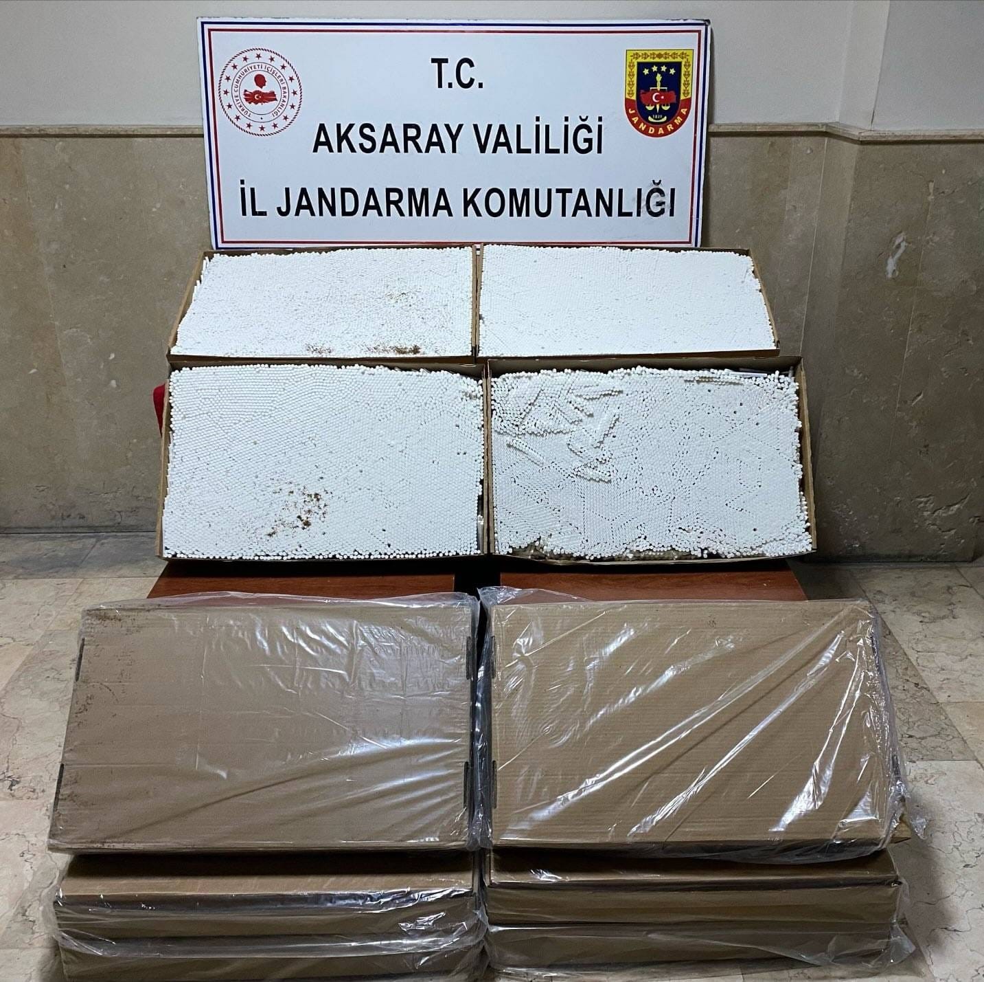 Yolcu otobüsünün bagajında kaçak sigara çıktı