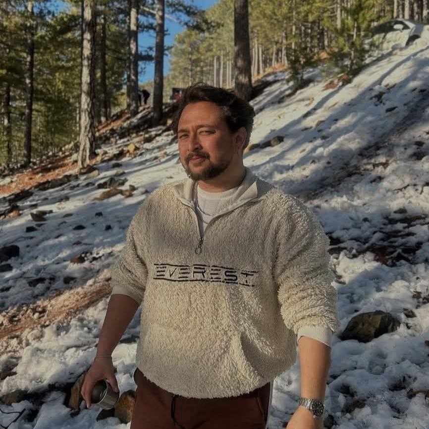 Kontrolden çıkan motosiklet yol kenarına savruldu: 1 ölü