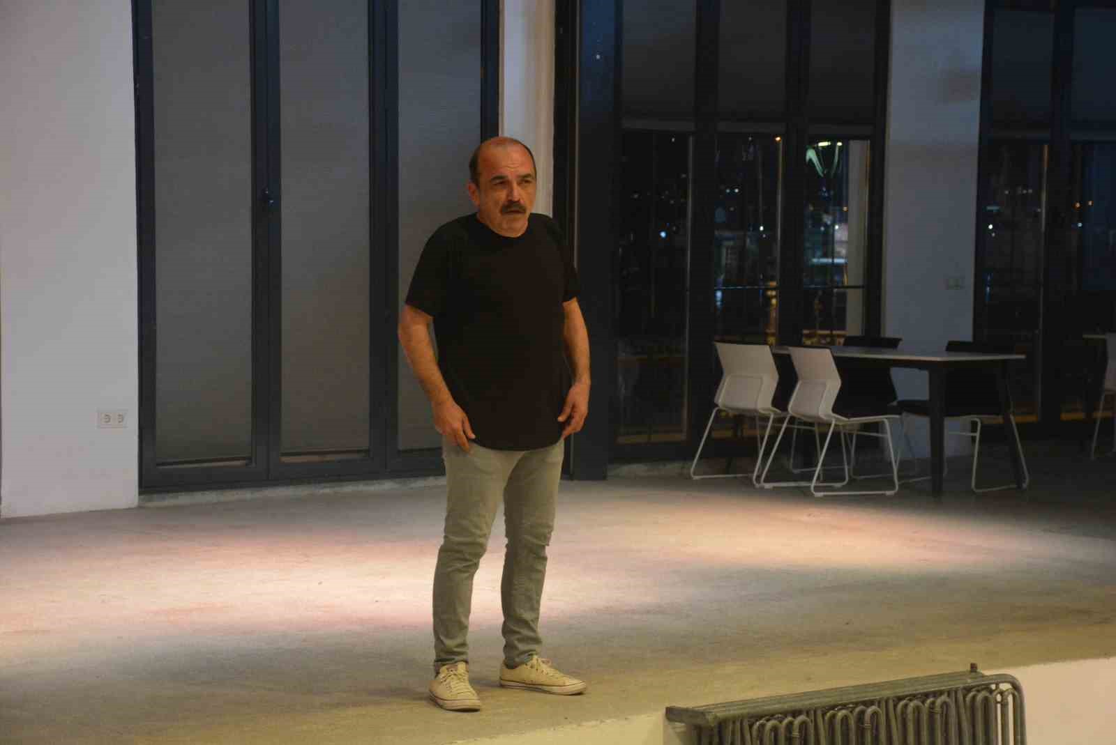 Ayhan Taş, Sinop&rsquo;ta hayranlarıyla buluştu
