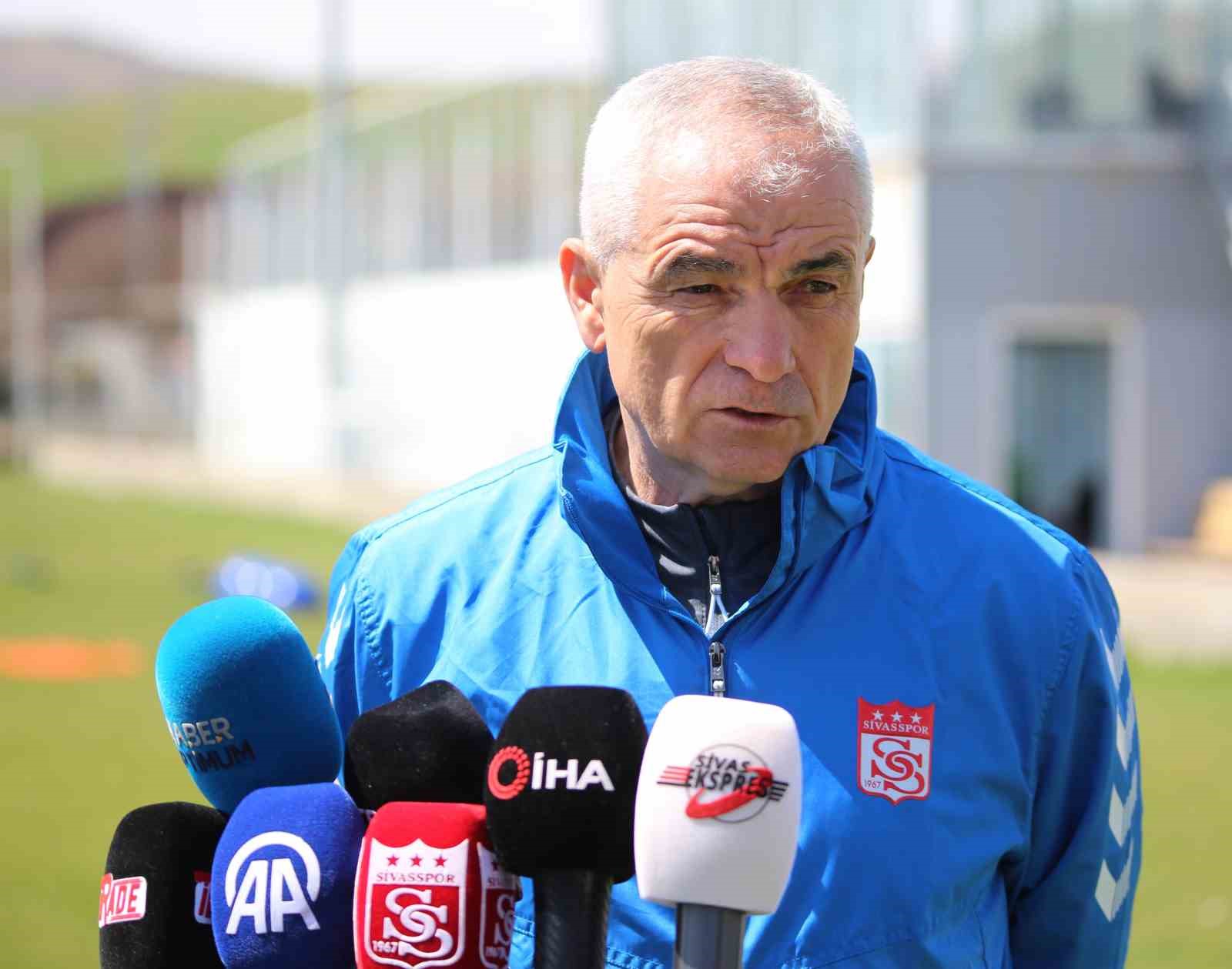 Rıza Çalımbay: "Galatasaray’dan puan ya da puanlar almalıyız"