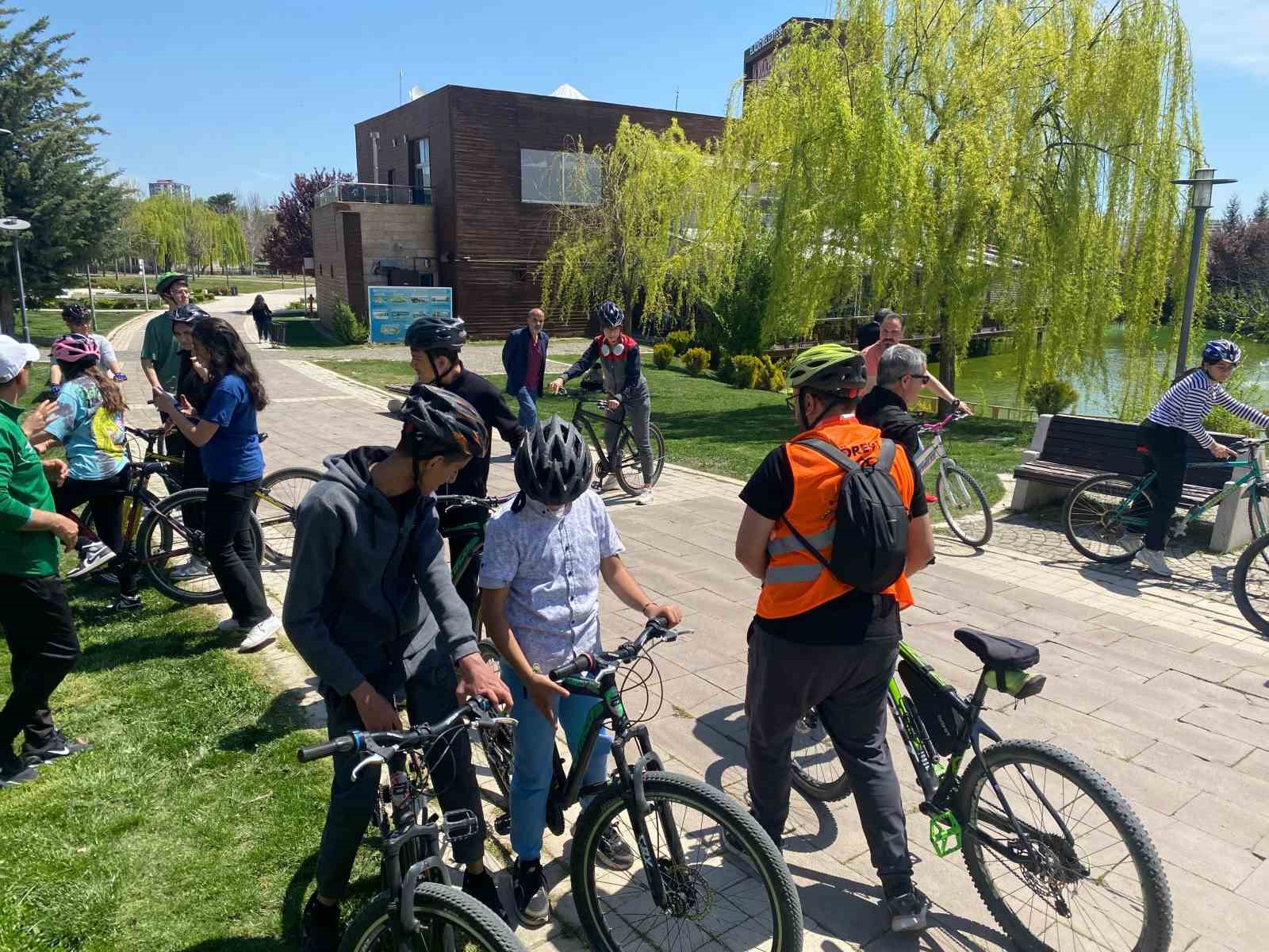 Elazığ’da ’Engelleri Sporla Aşıyoruz’ Projesi start aldı