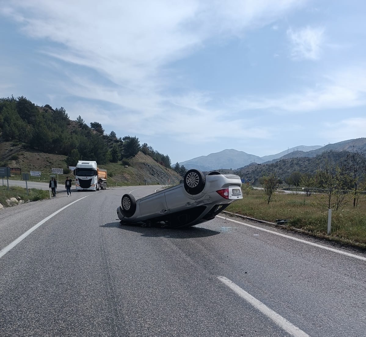 Gölbaşı’nda otomobil takla attı: 1 yaralı