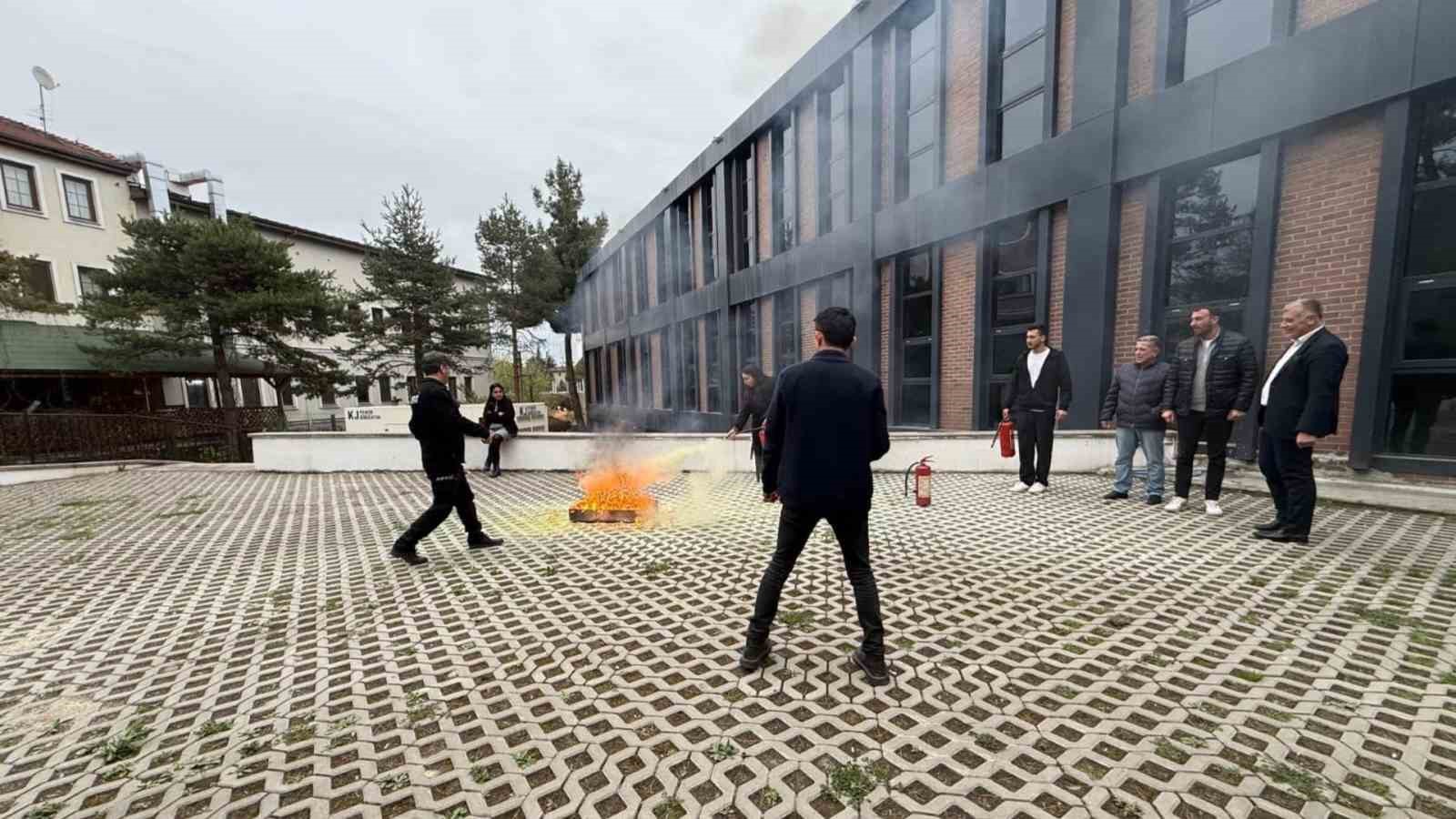 Safranbolu MYO personeli için "Afet Farkındalık Eğitimi" düzenlendi