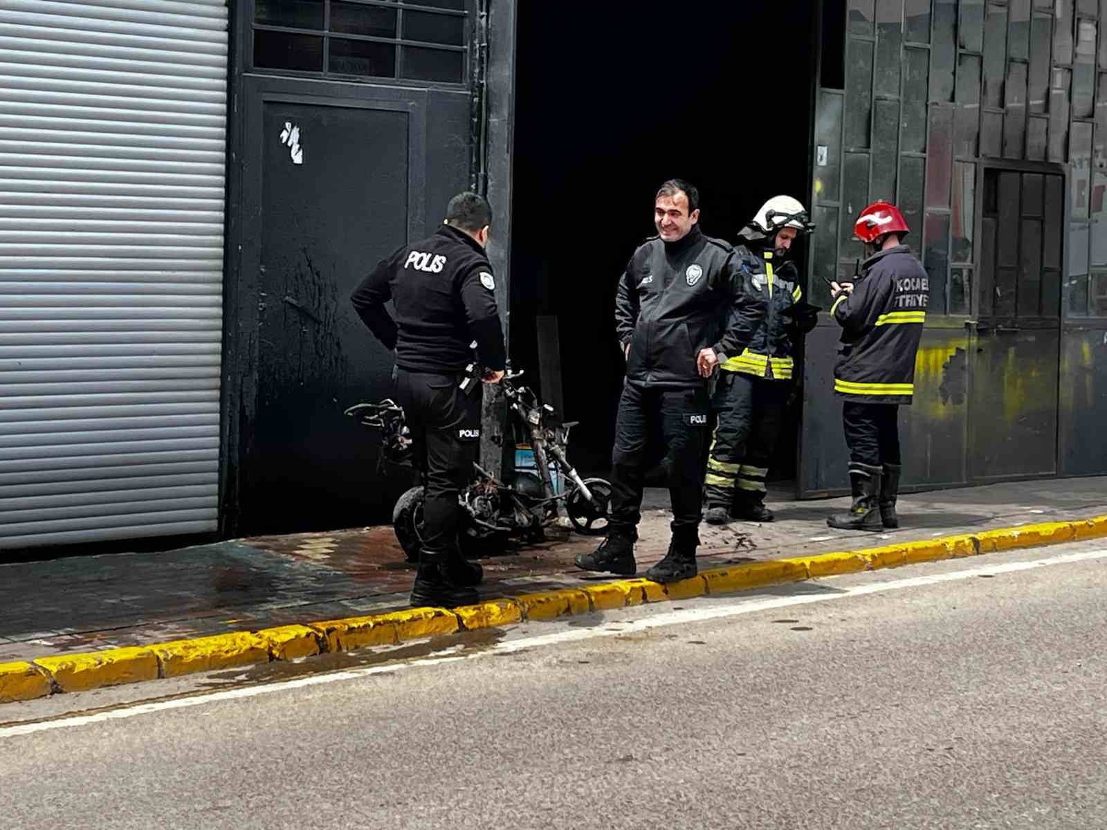 Tamir sırasında yangın çıktı: Geriye iskeleti kaldı