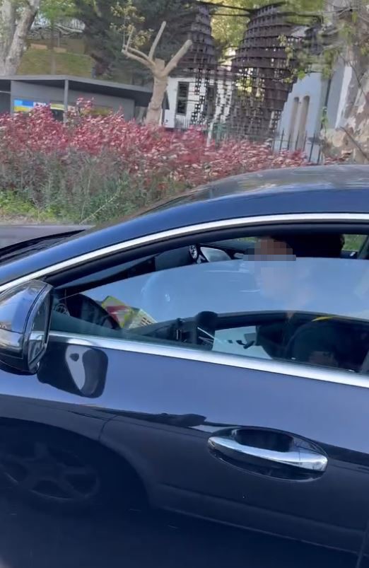 "Valinin yeğeniyim" diyen çakarlı araç sürücüsü yakalandı