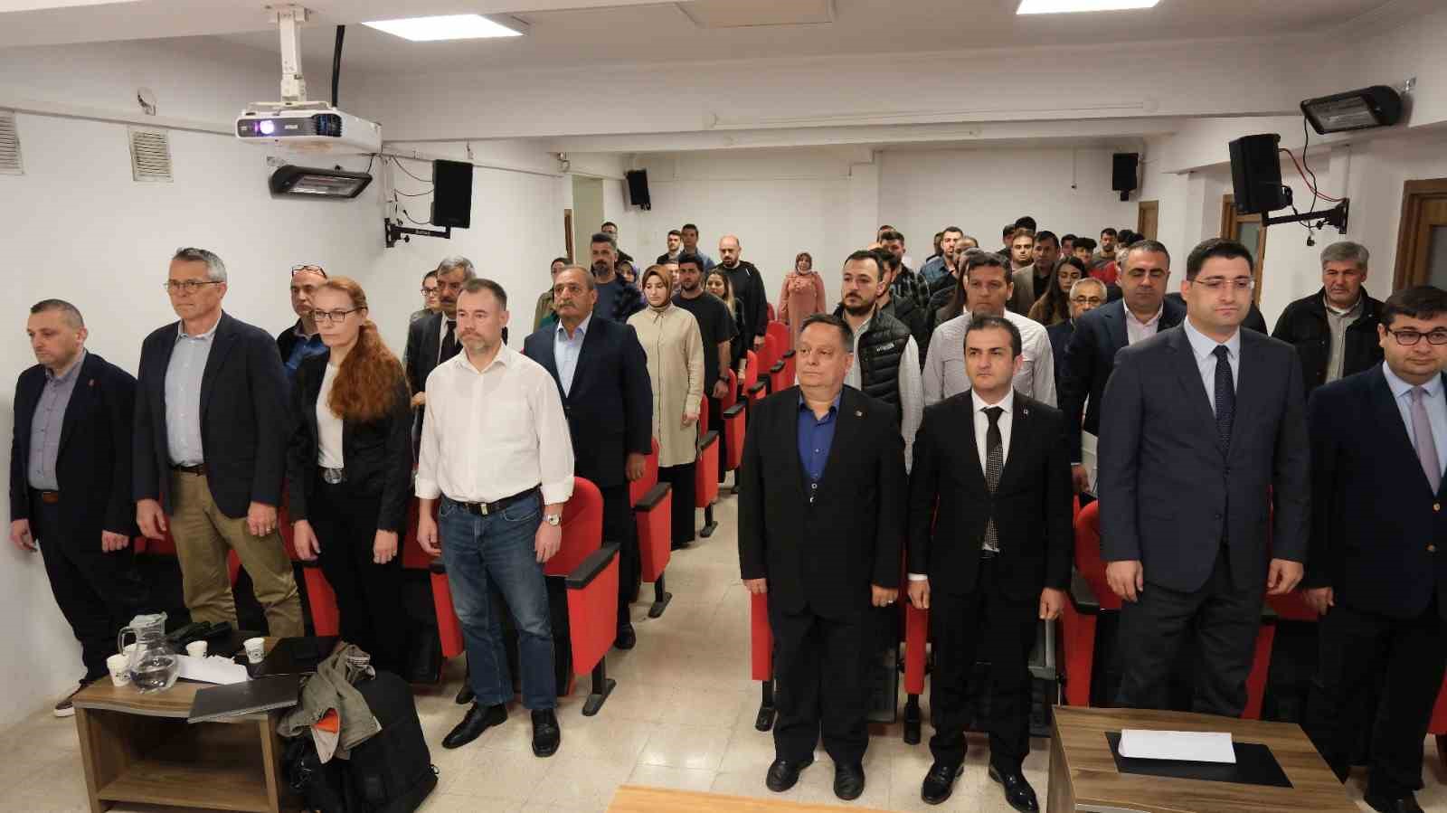 Erzincan’da hayvan hastalıkları sempozyumu düzenlendi